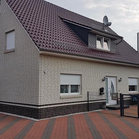 Nettes 2- Zimmer Apartment Sehnde Exterior foto